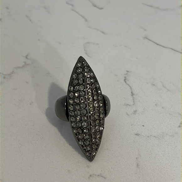 BCBG RING - Picture 4 of 5